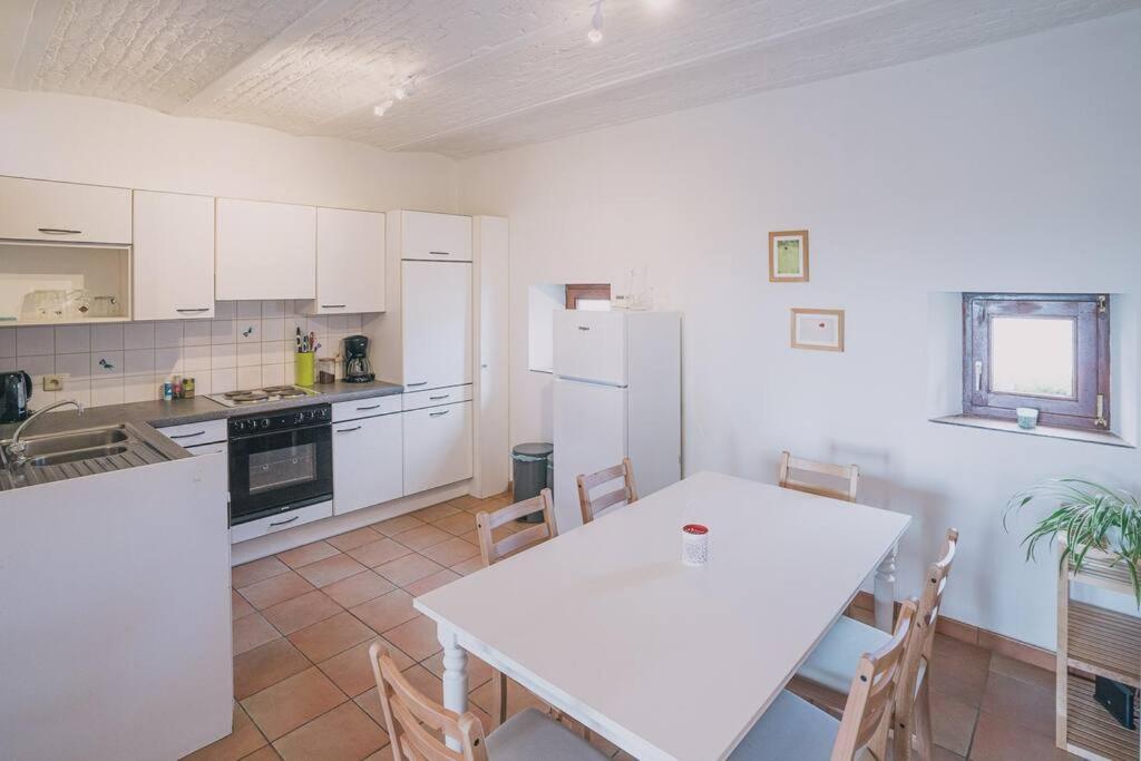 A L'Entree Du Verger - Charmante Maison En Pierres Дінан Екстер'єр фото